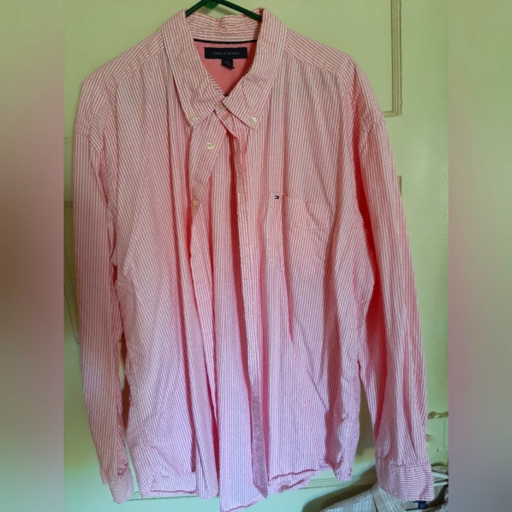 Tommy Hilfiger Long Sleeve EUC